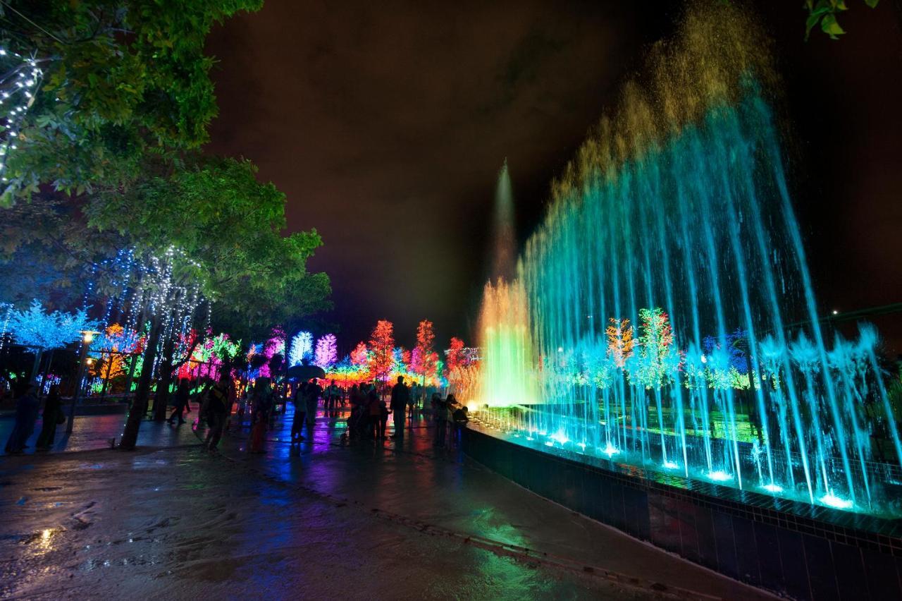 Sinar Rasa Homestay At I-Soho, I-City Shah Alam Ngoại thất bức ảnh Fountain of Wishes
