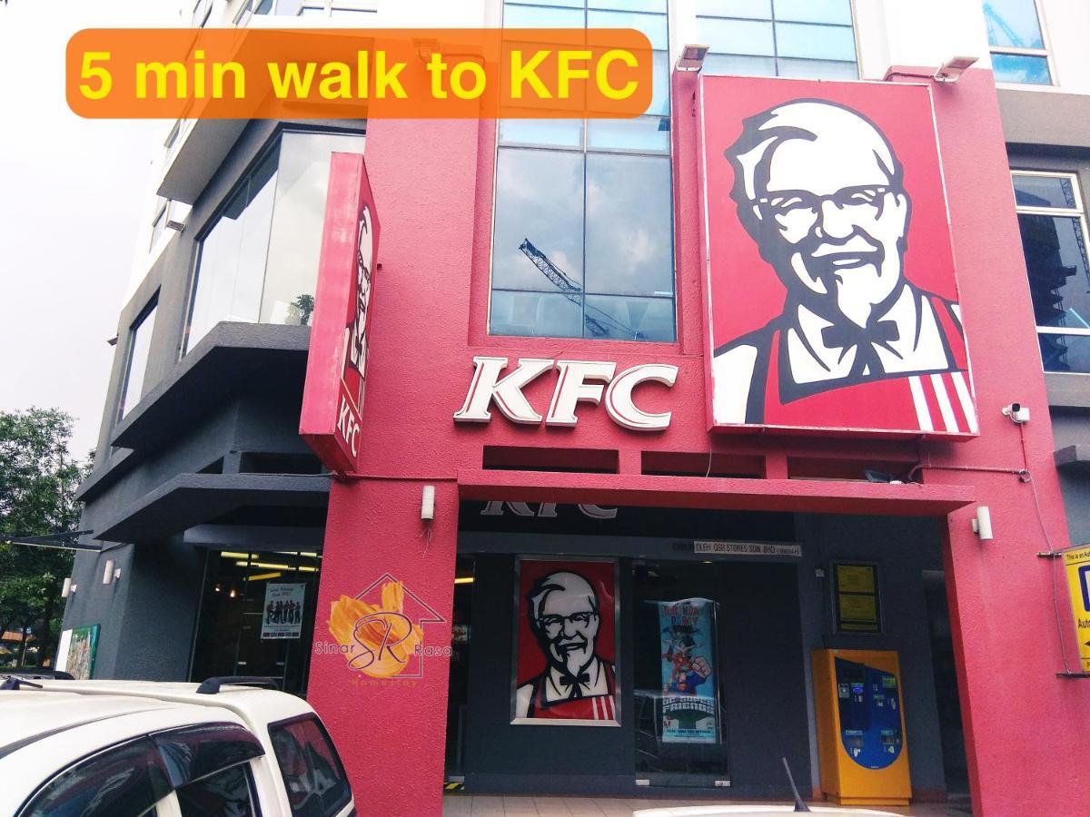 Sinar Rasa Homestay At I-Soho, I-City Shah Alam Ngoại thất bức ảnh KFC in Malaysia